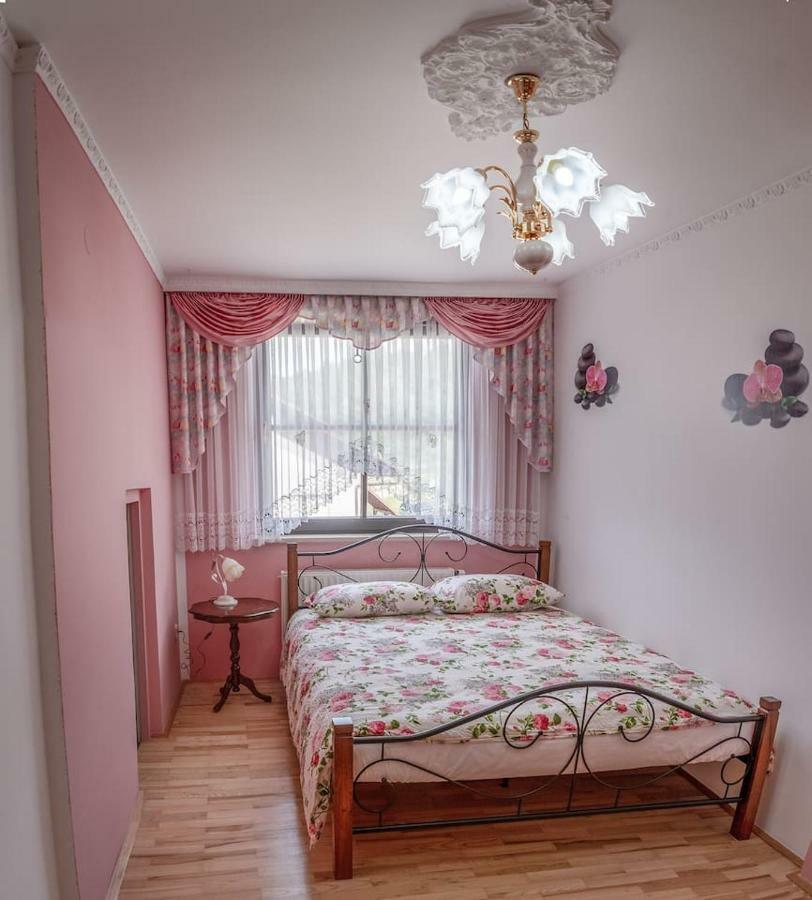 Apartma Ajda Komenda Exterior foto