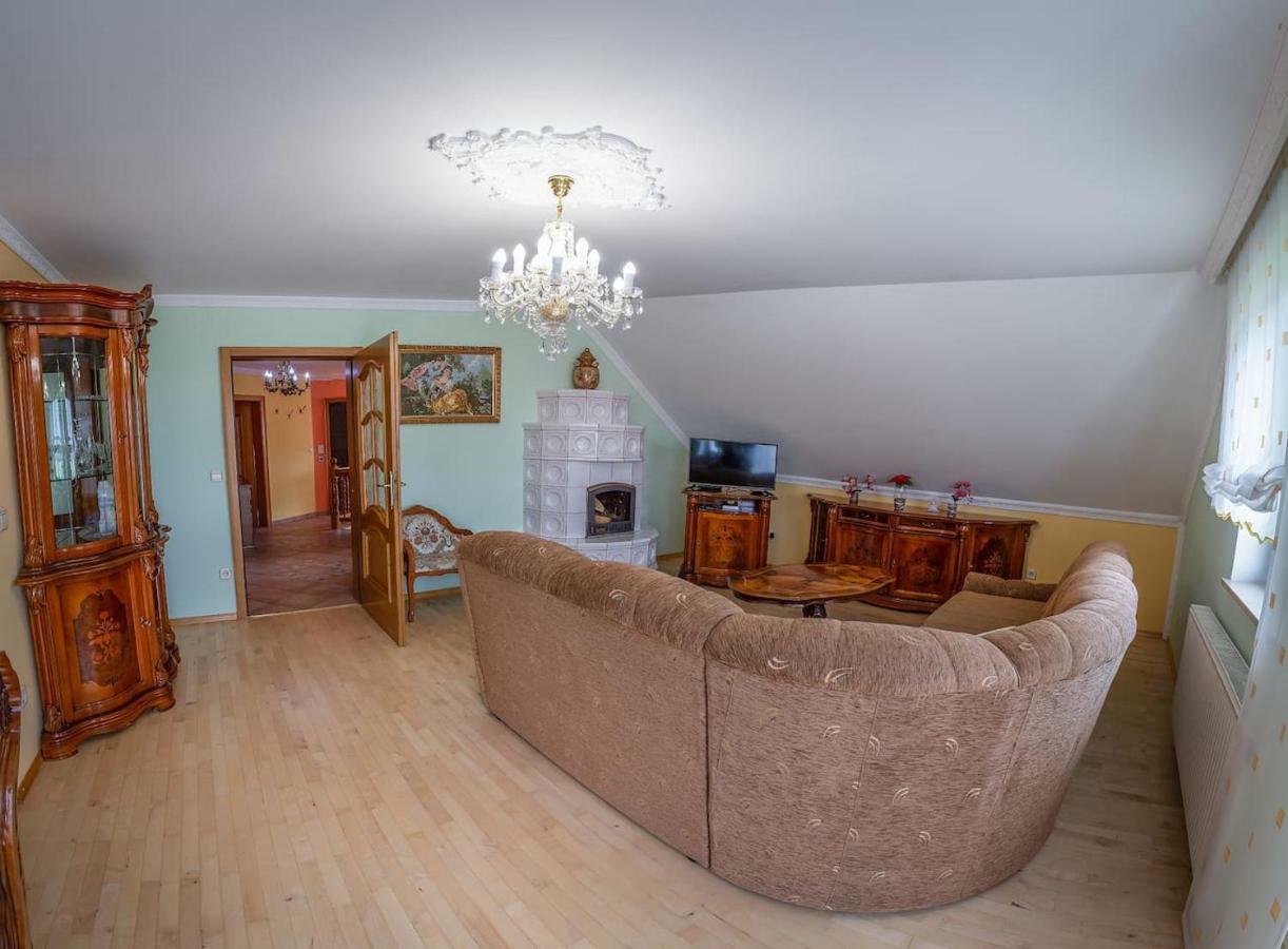 Apartma Ajda Komenda Exterior foto